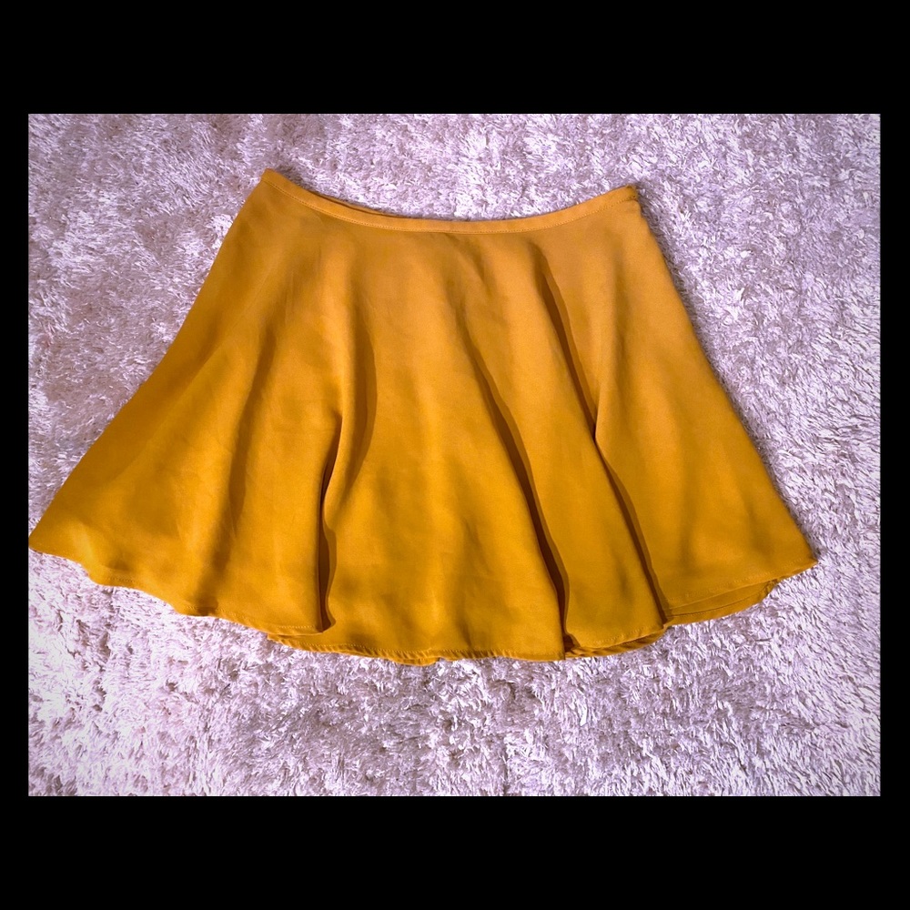 I’m selling it because it doesn’t fit me anymore